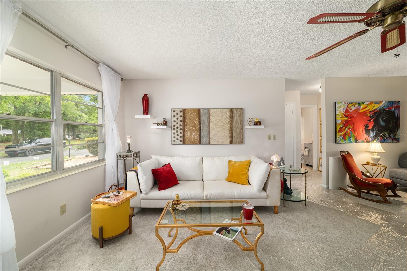 ON TOP OF THE WORLD - Residential