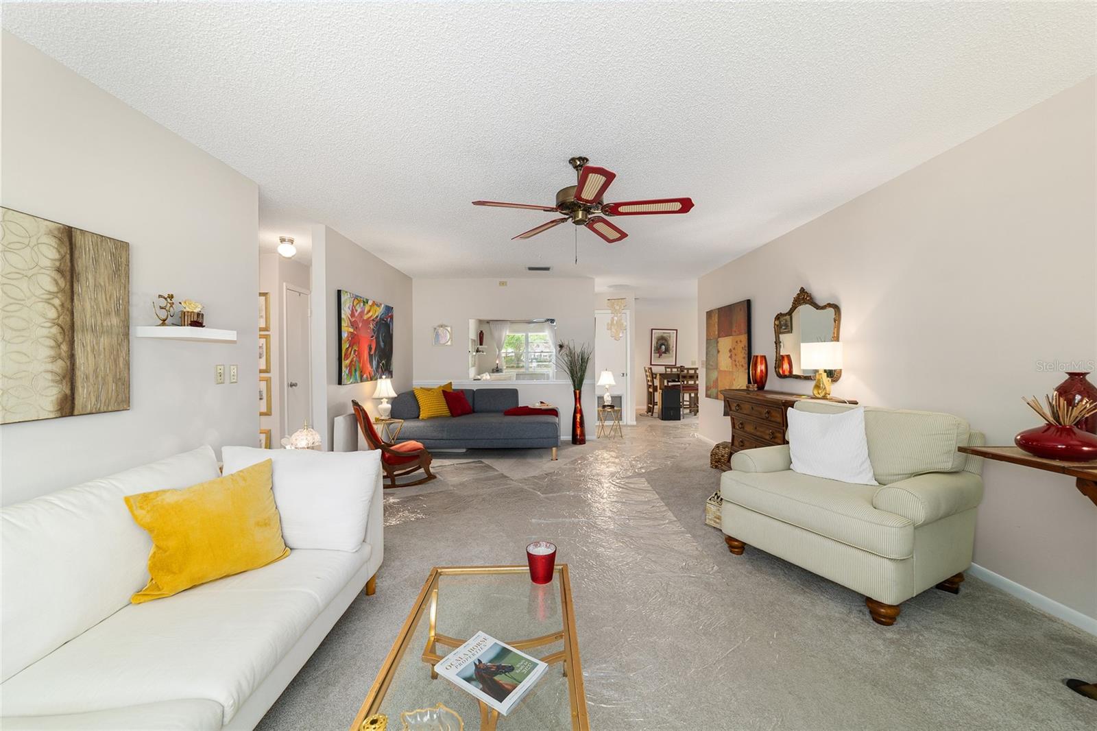 ON TOP OF THE WORLD - Residential