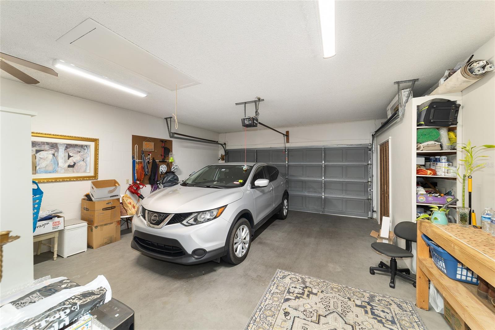 ON TOP OF THE WORLD - Residential