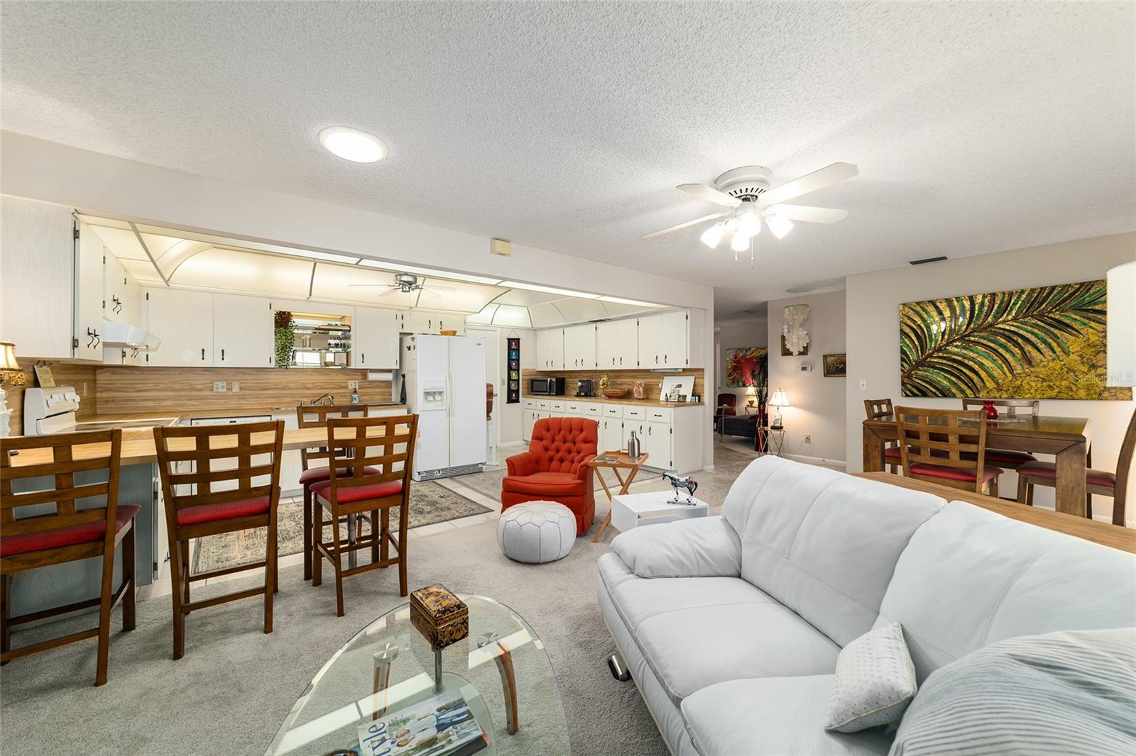 ON TOP OF THE WORLD - Residential