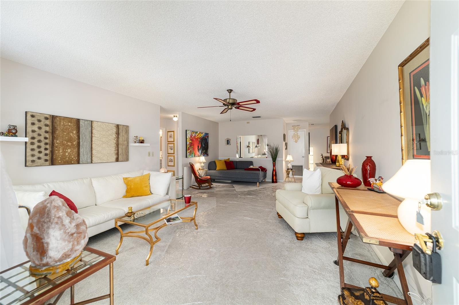 ON TOP OF THE WORLD - Residential