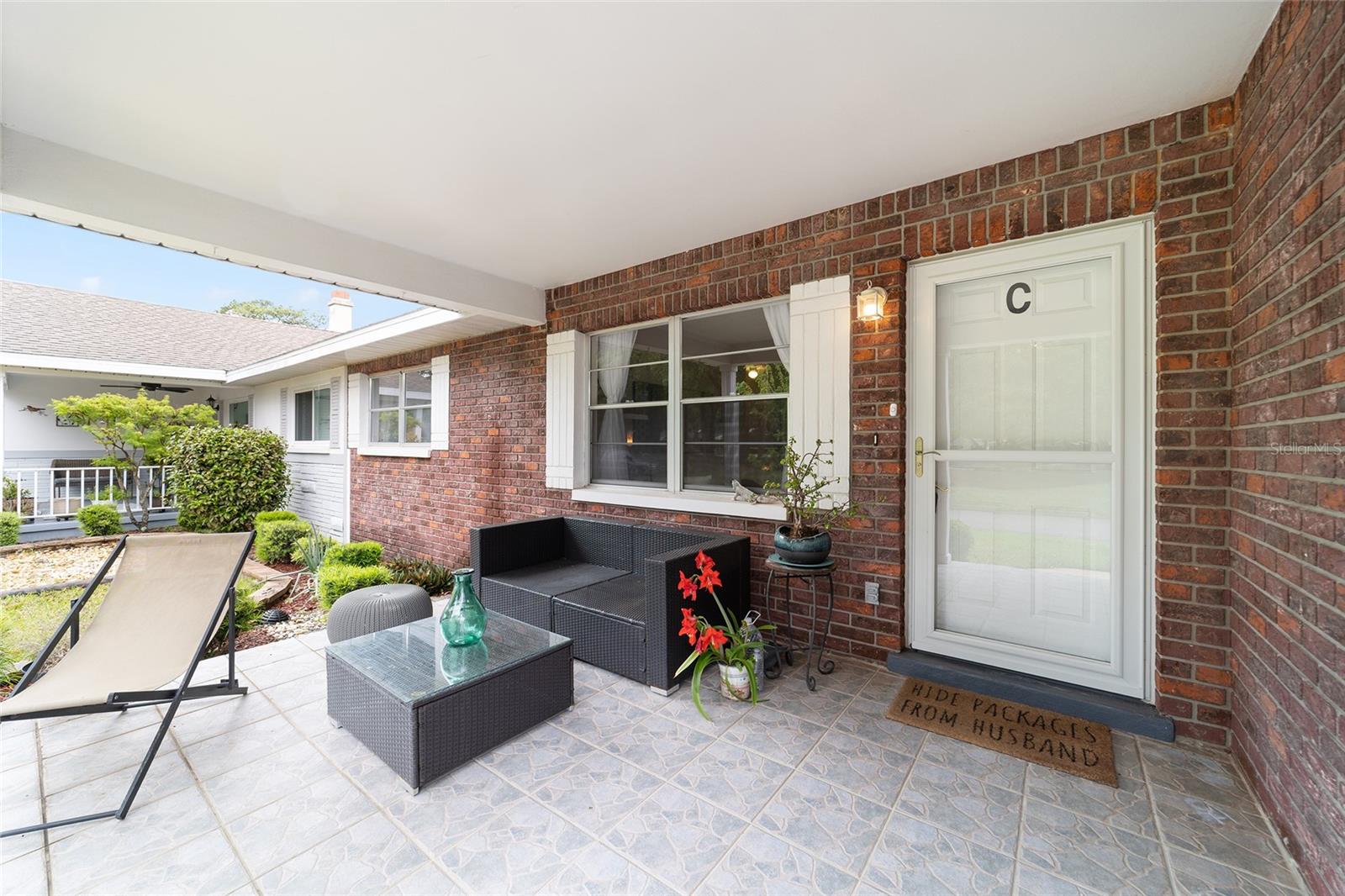 ON TOP OF THE WORLD - Residential