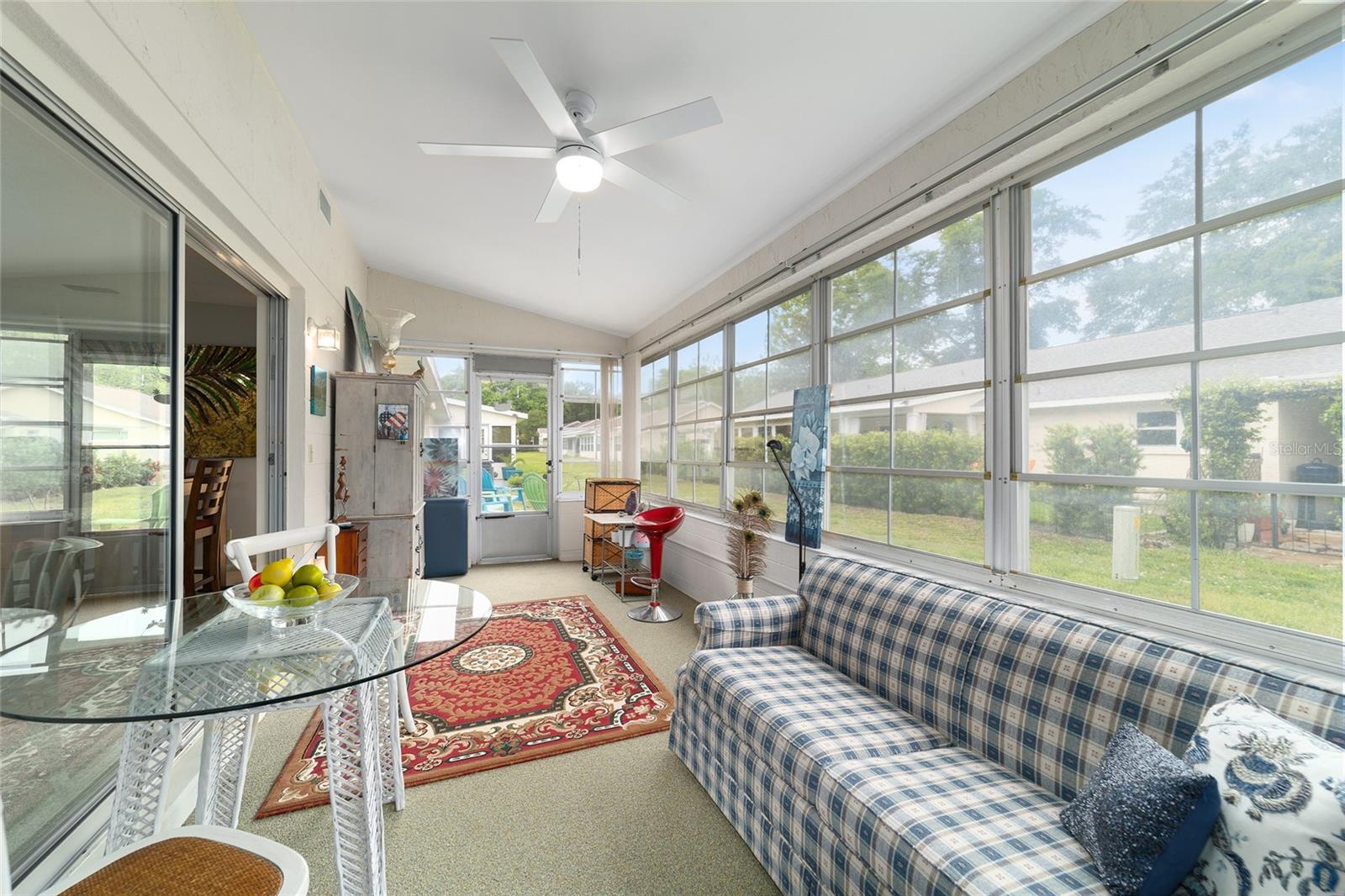 ON TOP OF THE WORLD - Residential