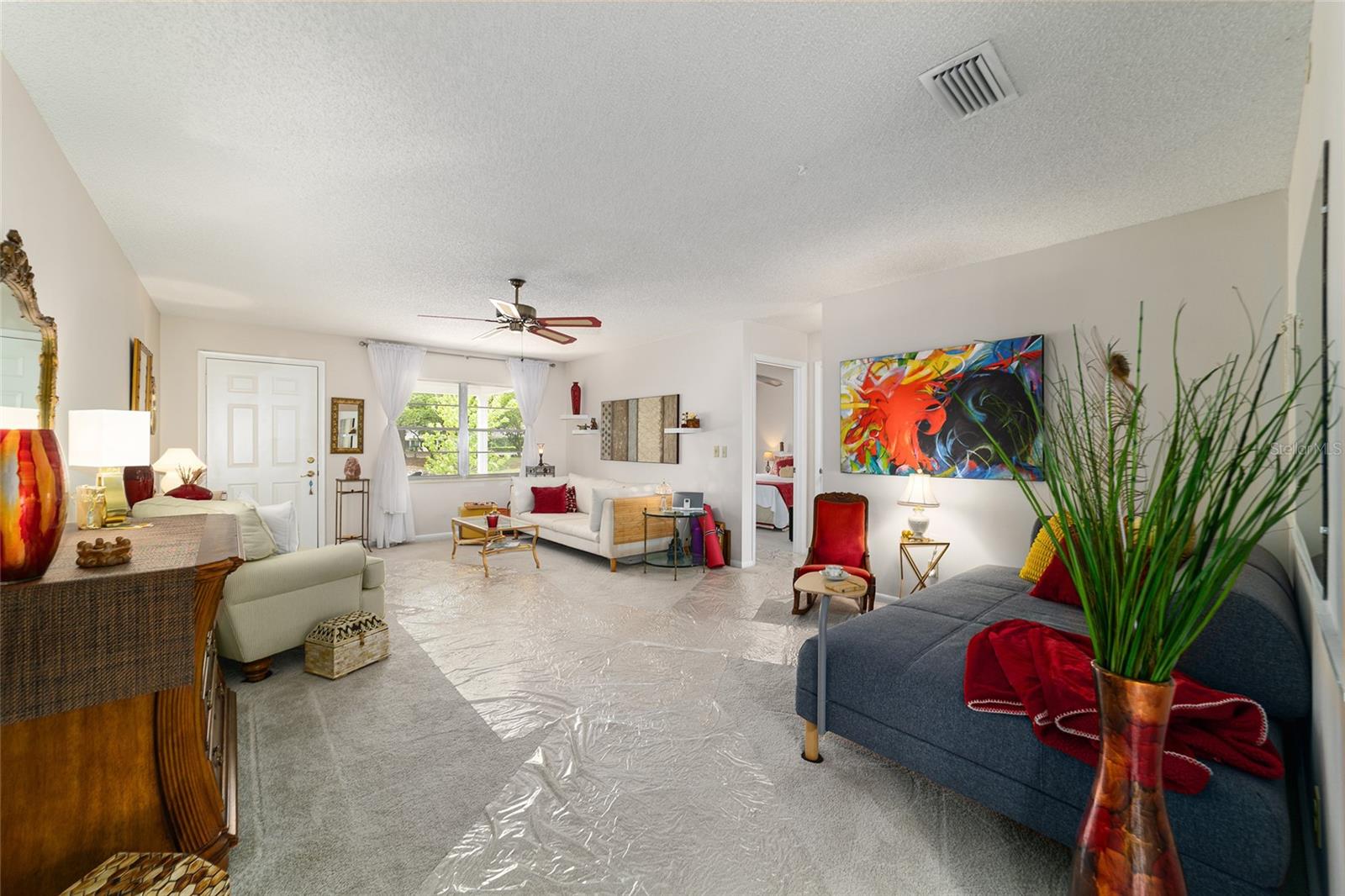 ON TOP OF THE WORLD - Residential