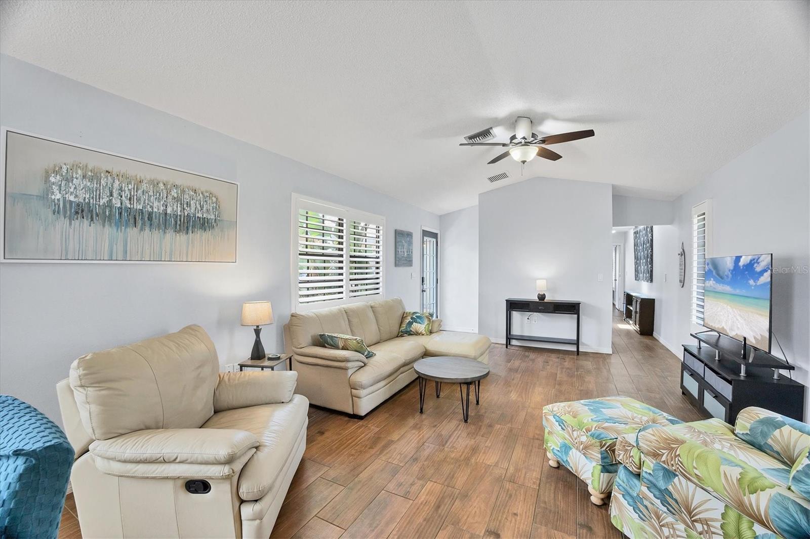 VILLAS ROTONDA PH02 - Residential