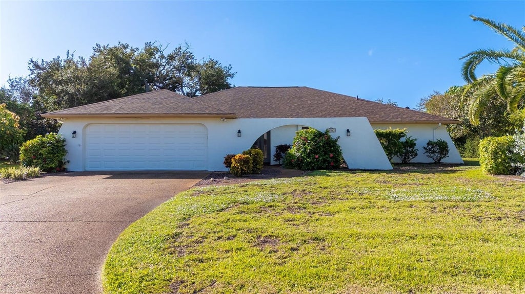 Photo of 404 Eden Drive, Englewood, FL 34223 (MLS # N6146338)