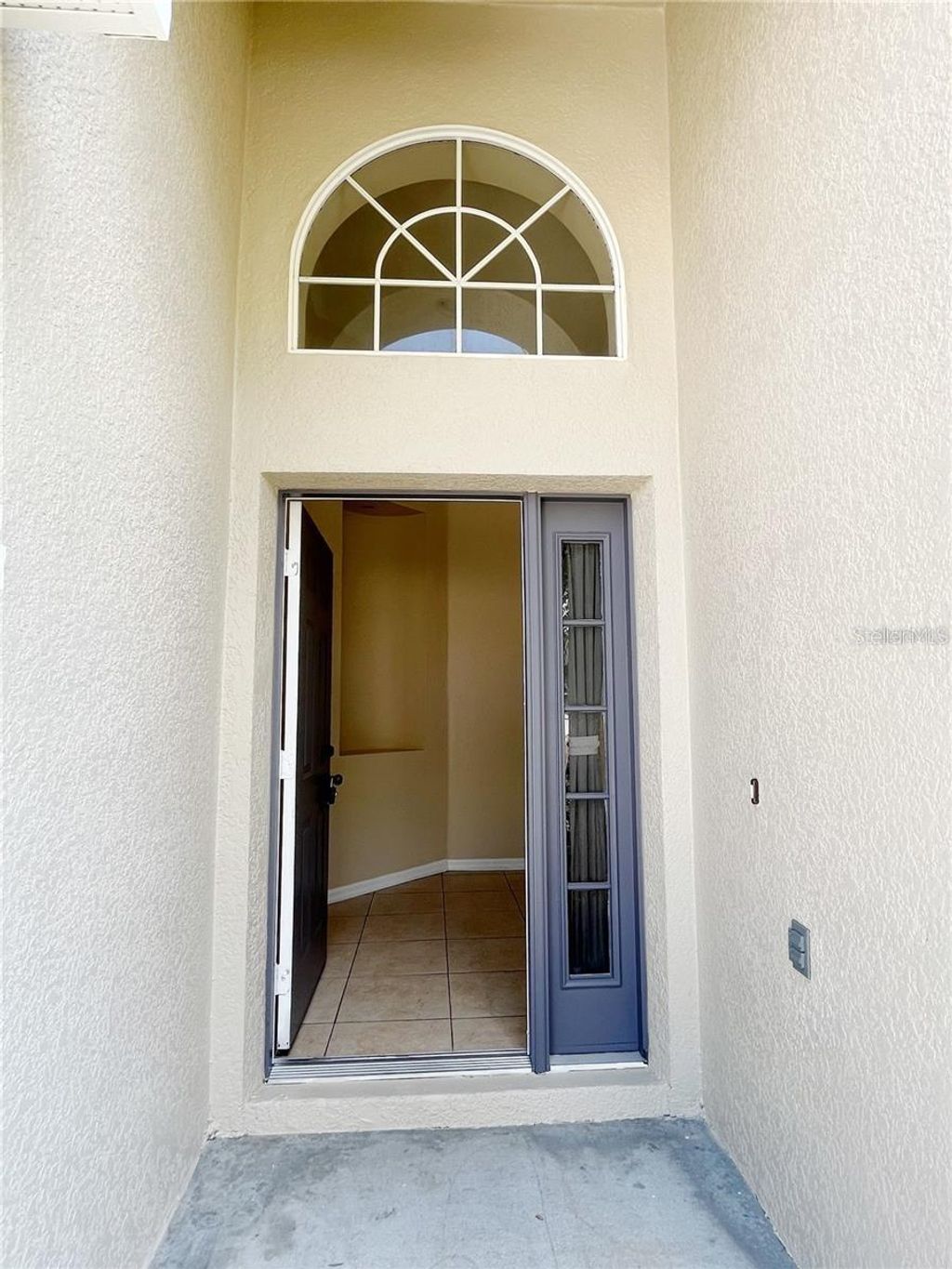 Photo of 14106 Serena Lake Drive, Orlando, FL 32837 (MLS # O6380148)