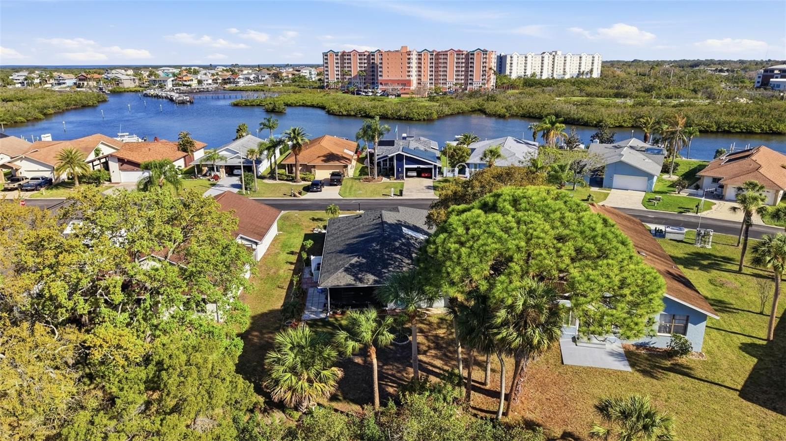 GULF HARBORS WOODLANDS - Residential