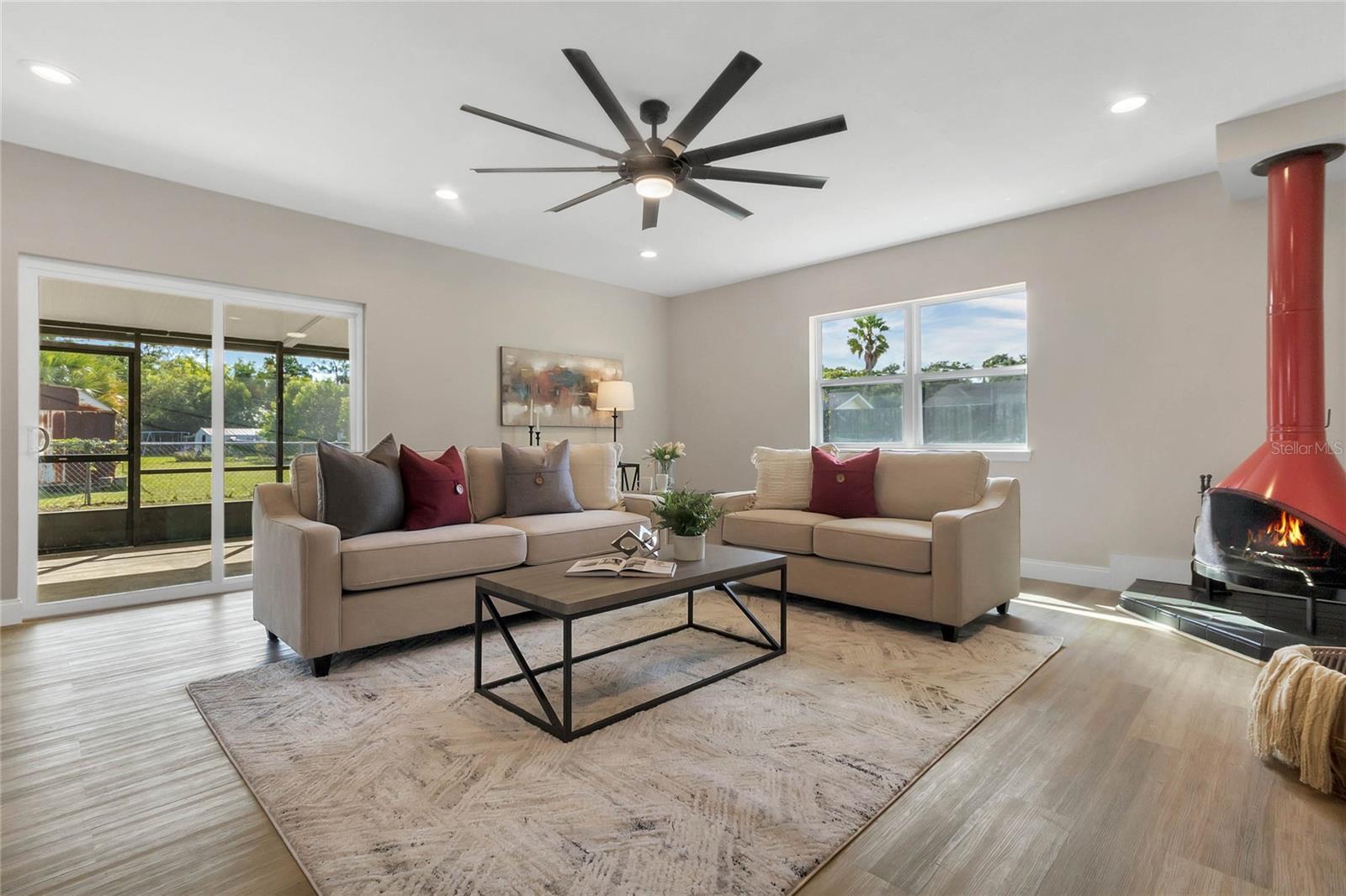 SUNLAND ESTATES 1ST ADD - Residential