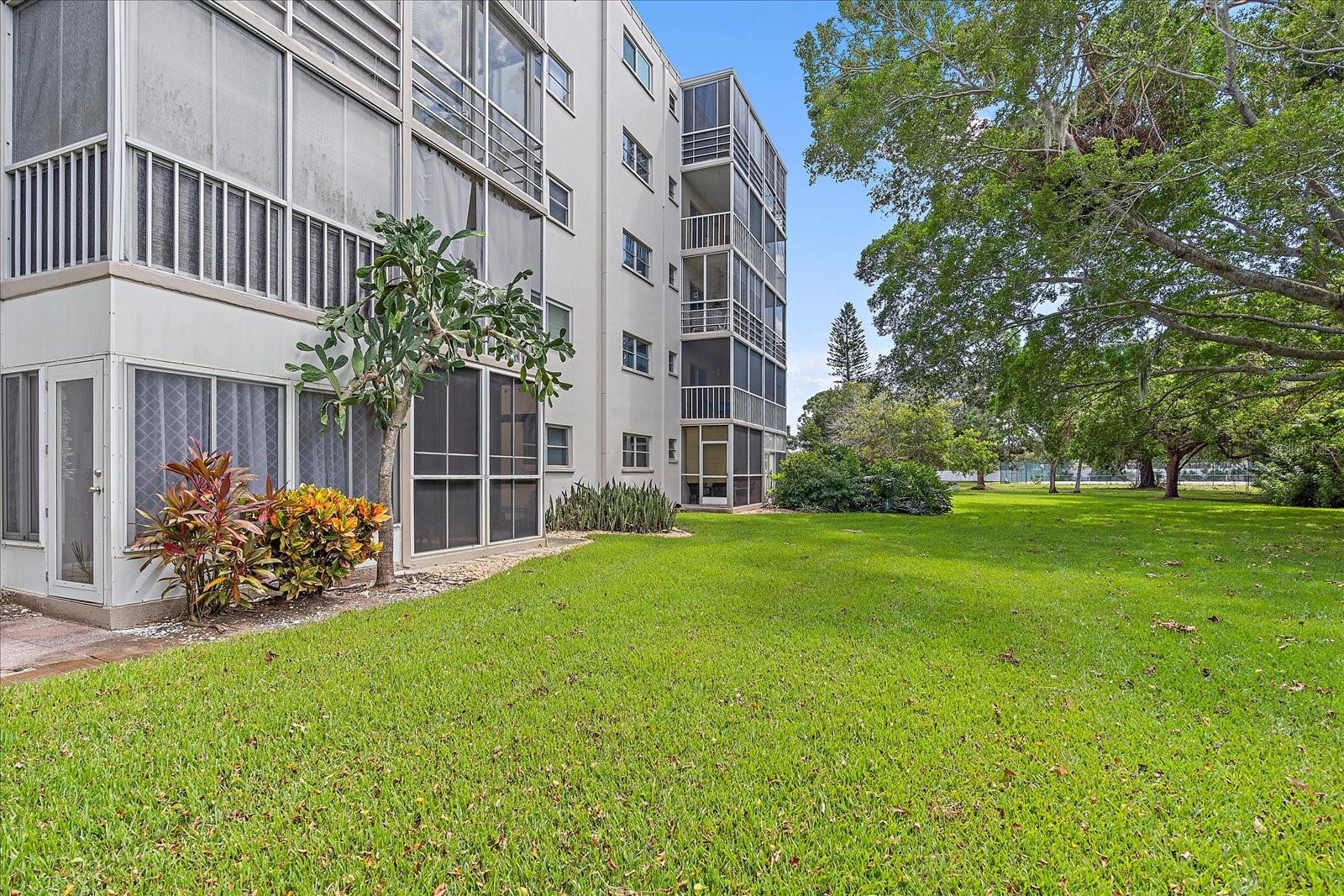 IRONWOOD EIGHTH - Residential Lease