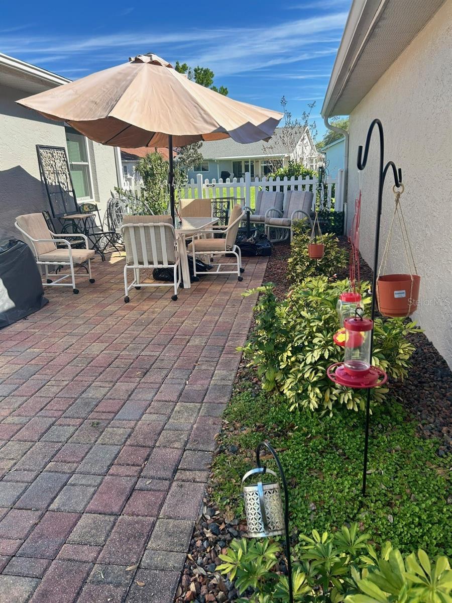 ON TOP OF THE WORLD - Residential