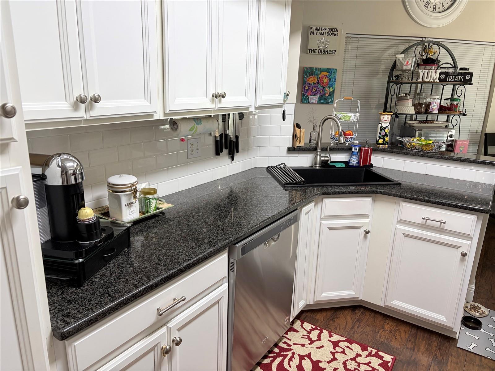 ON TOP OF THE WORLD - Residential