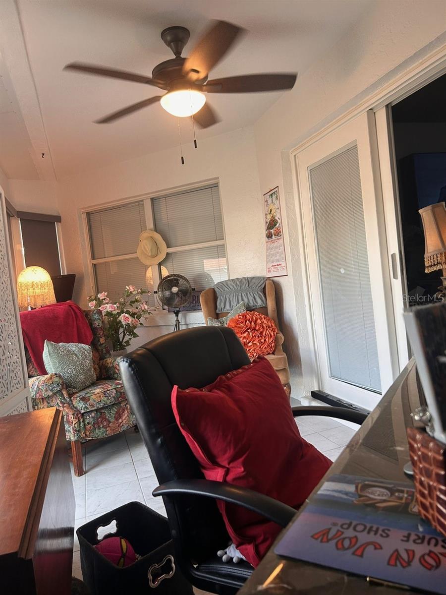 ON TOP OF THE WORLD - Residential