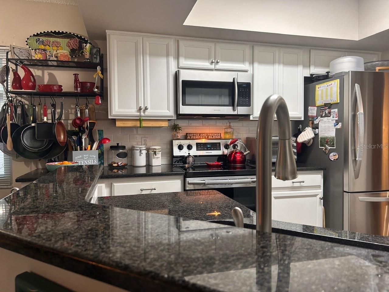 ON TOP OF THE WORLD - Residential