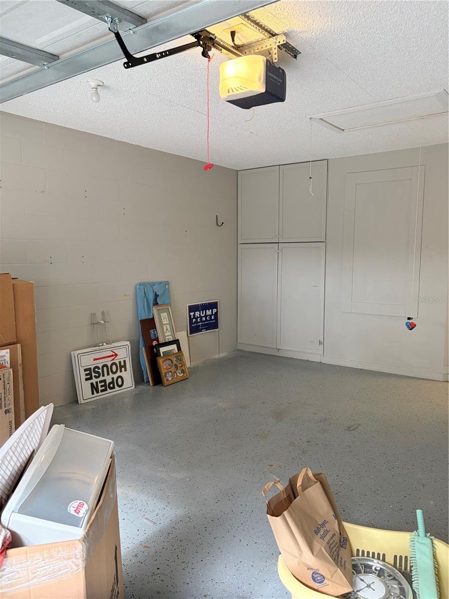 ON TOP OF THE WORLD - Residential