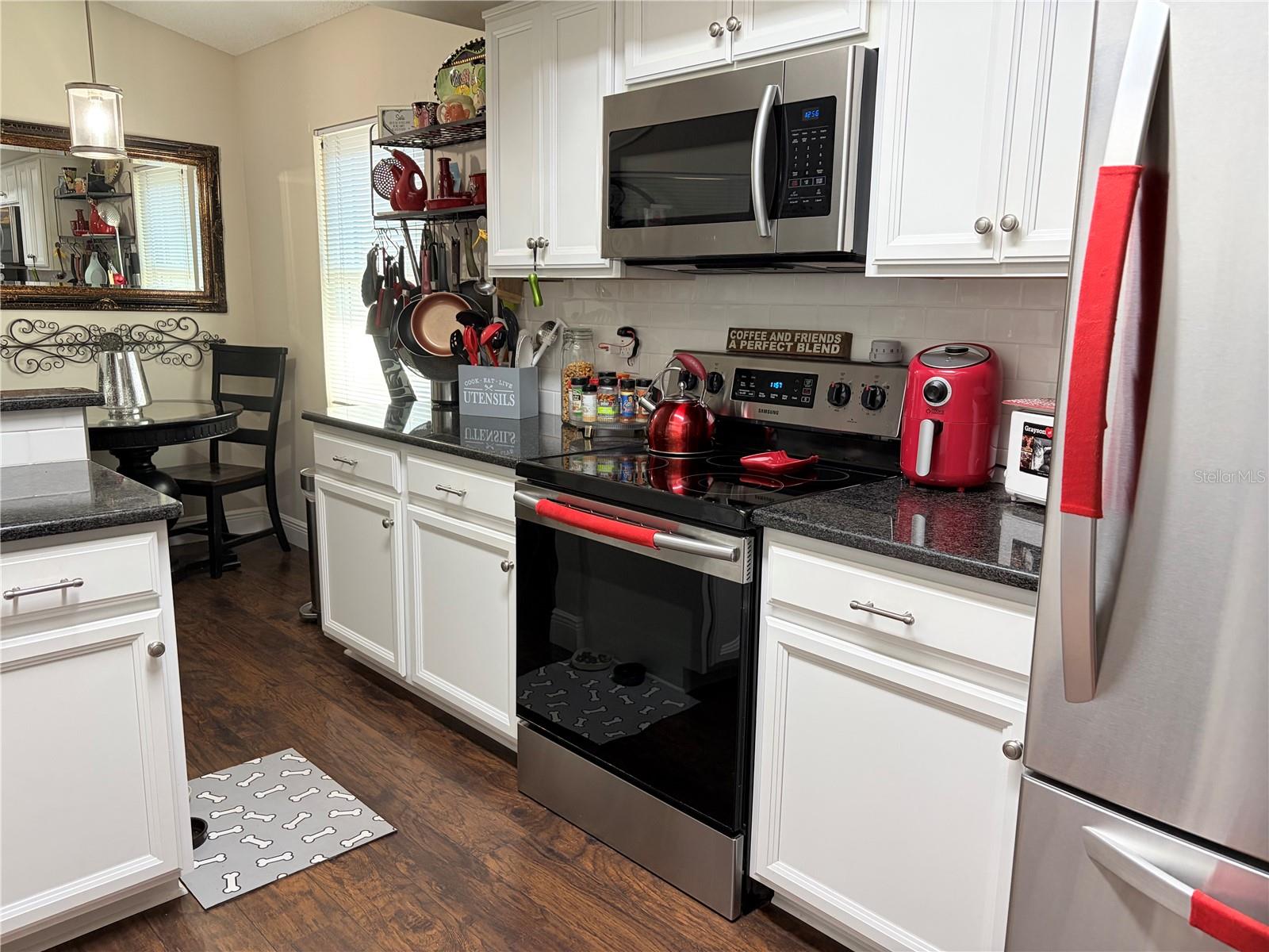 ON TOP OF THE WORLD - Residential