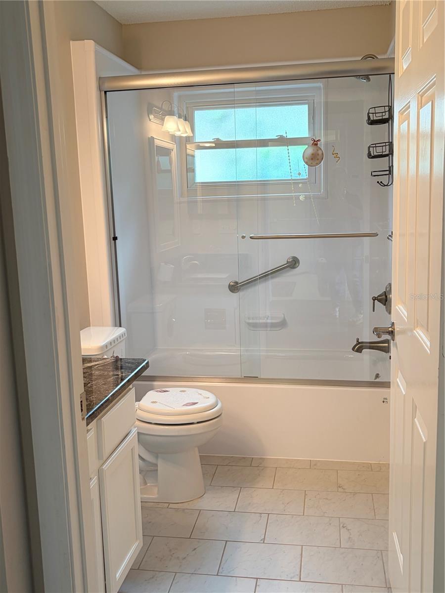 ON TOP OF THE WORLD - Residential