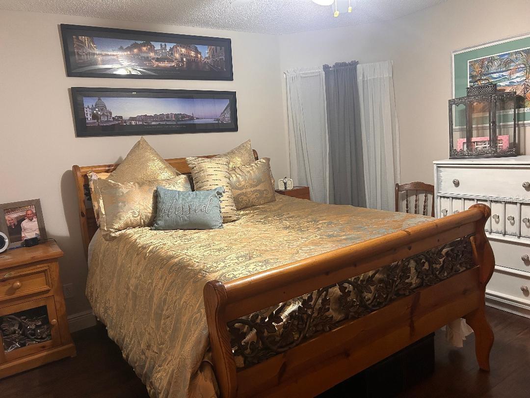 ON TOP OF THE WORLD - Residential