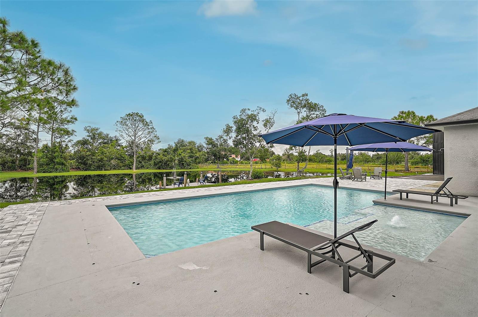 MAGNOLIA HILL - Residential