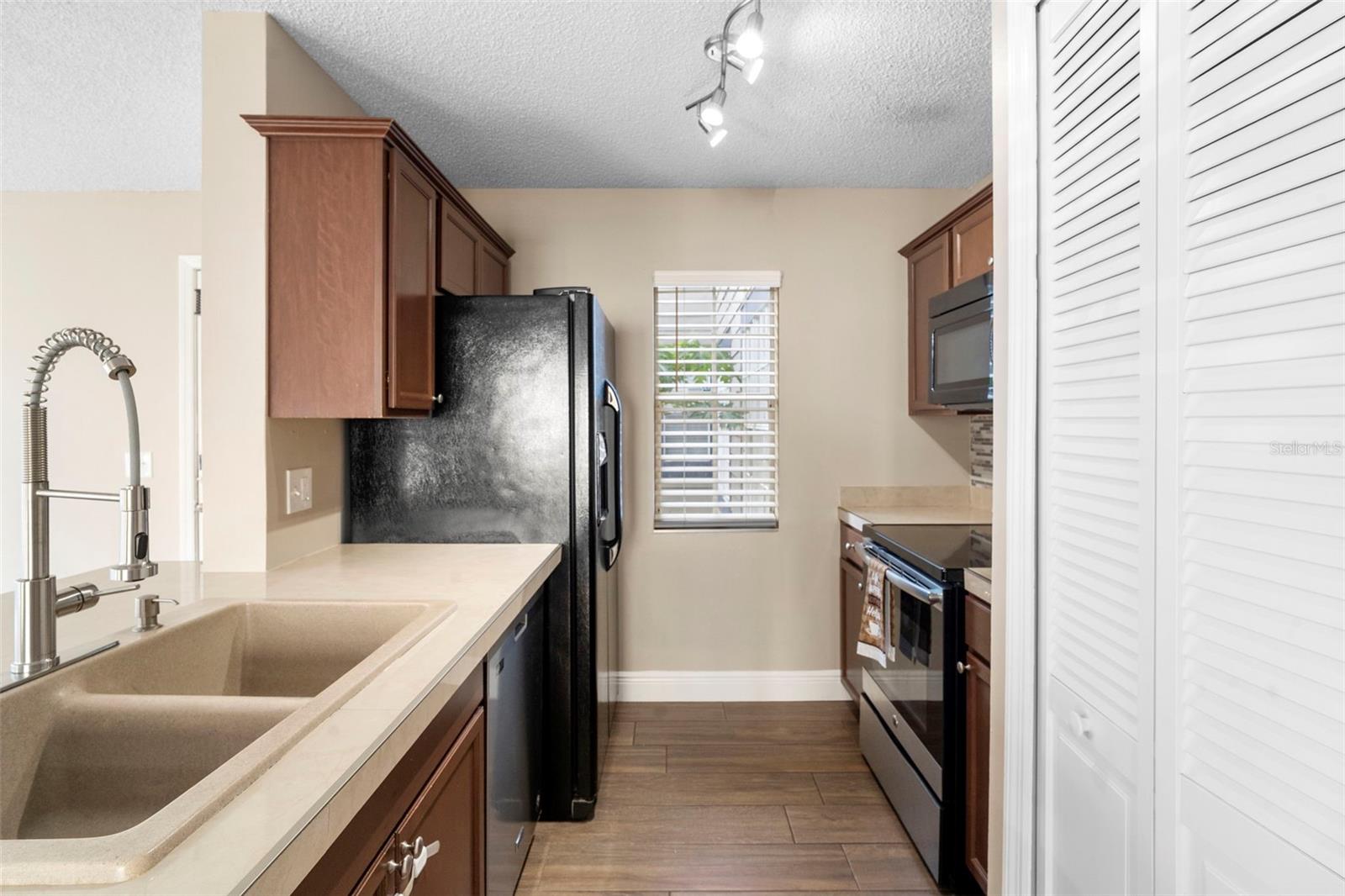 HIDDEN VILLAGE CONDO - Residential