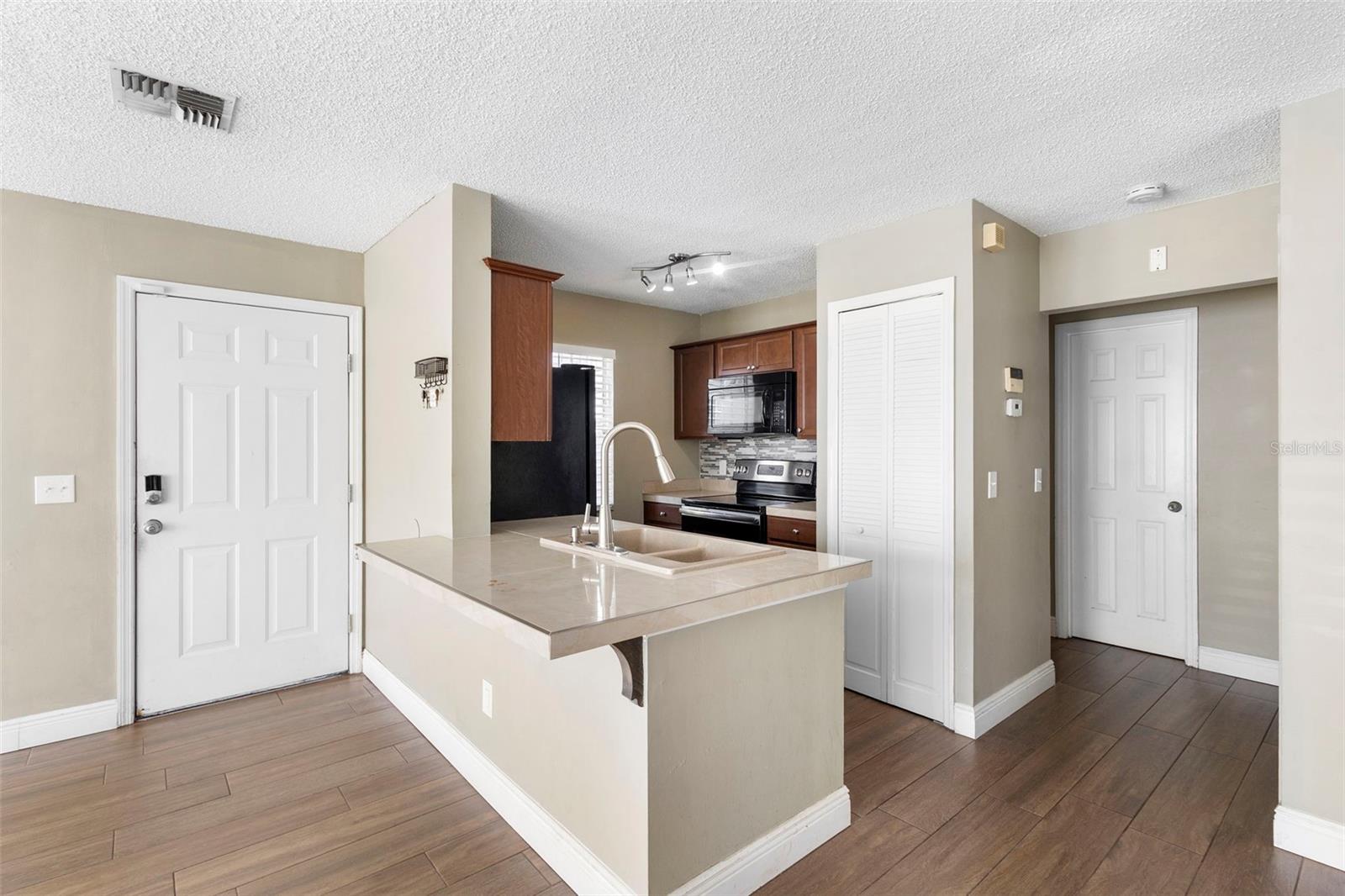 HIDDEN VILLAGE CONDO - Residential