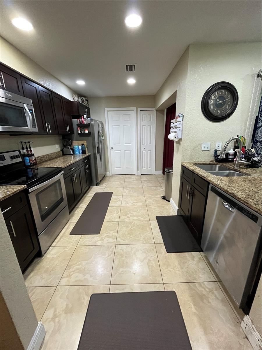 603 ZINNIA DRIVE