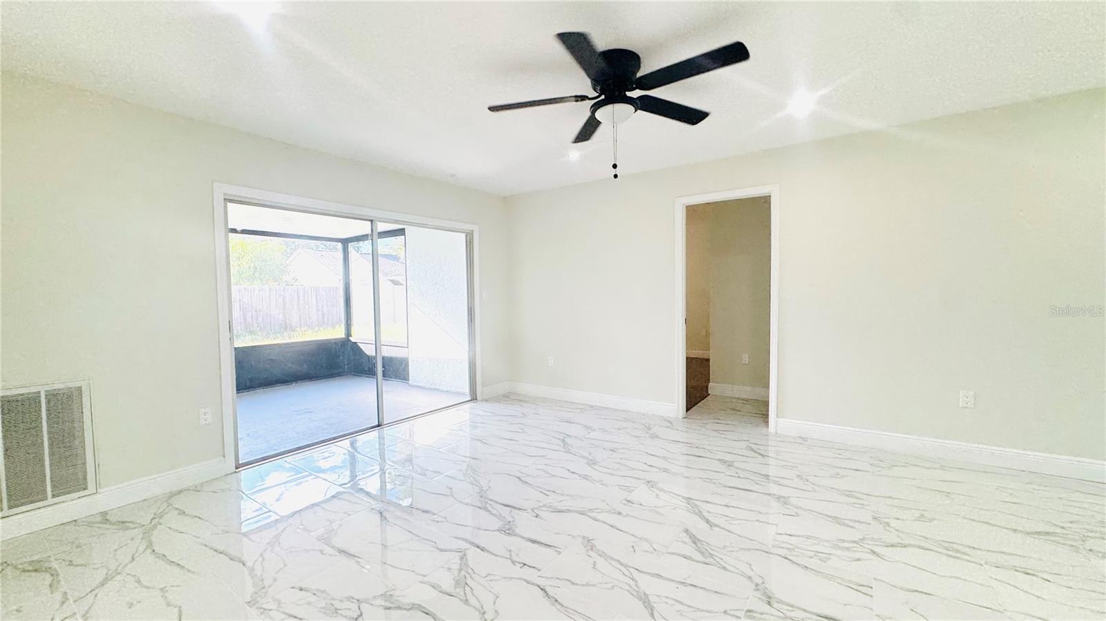 SEVEN SPGS HOMES - Residential Lease