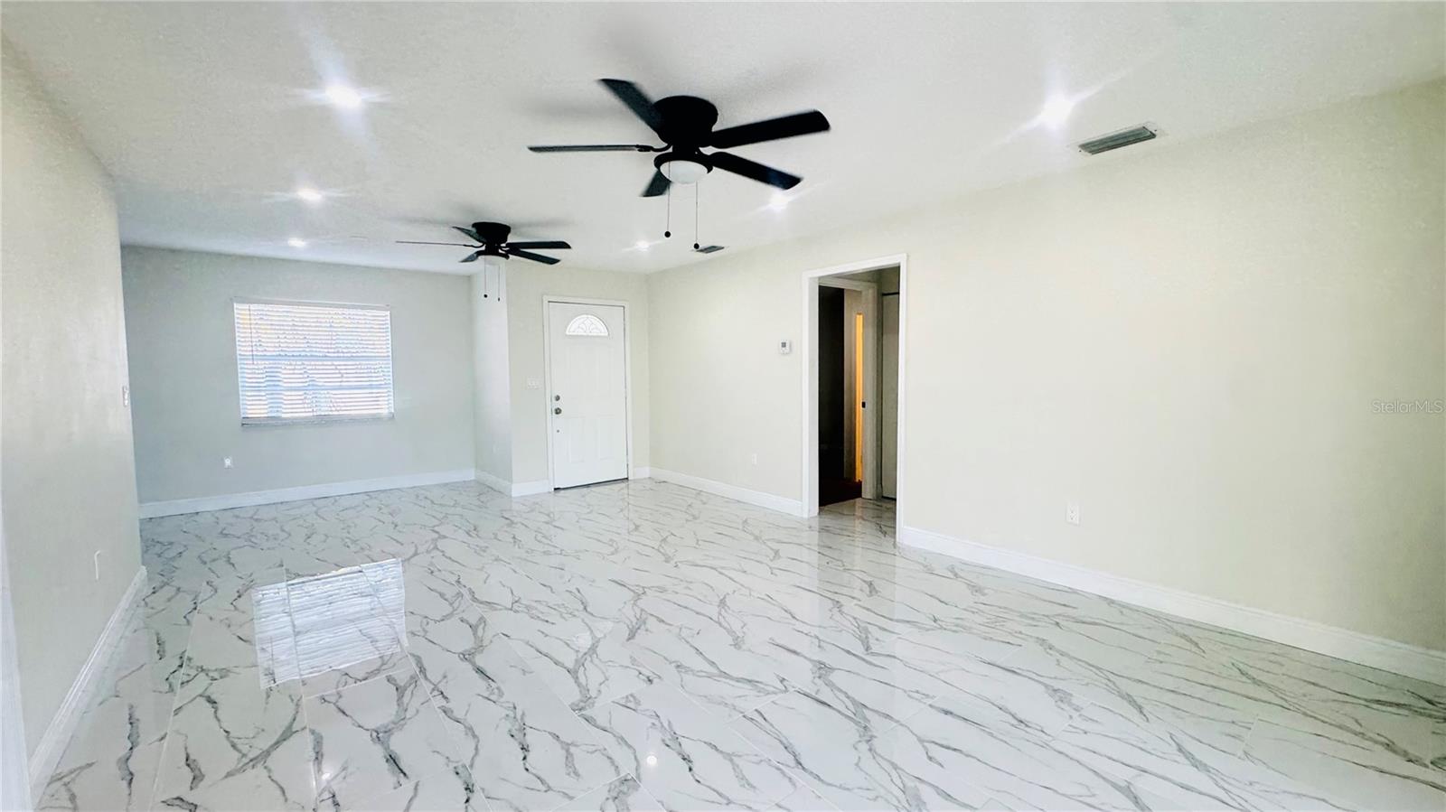 SEVEN SPGS HOMES - Residential Lease