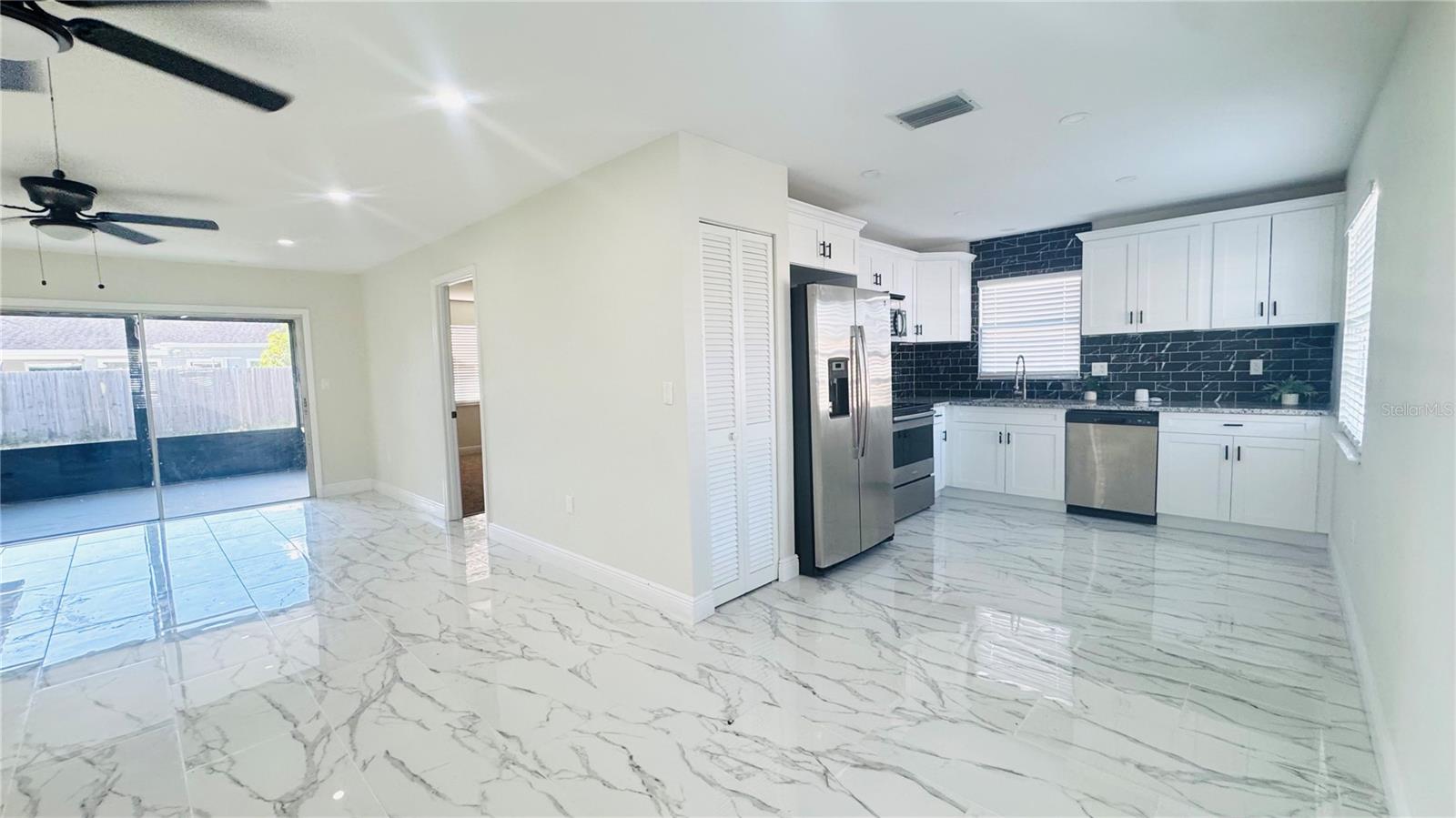 SEVEN SPGS HOMES - Residential Lease