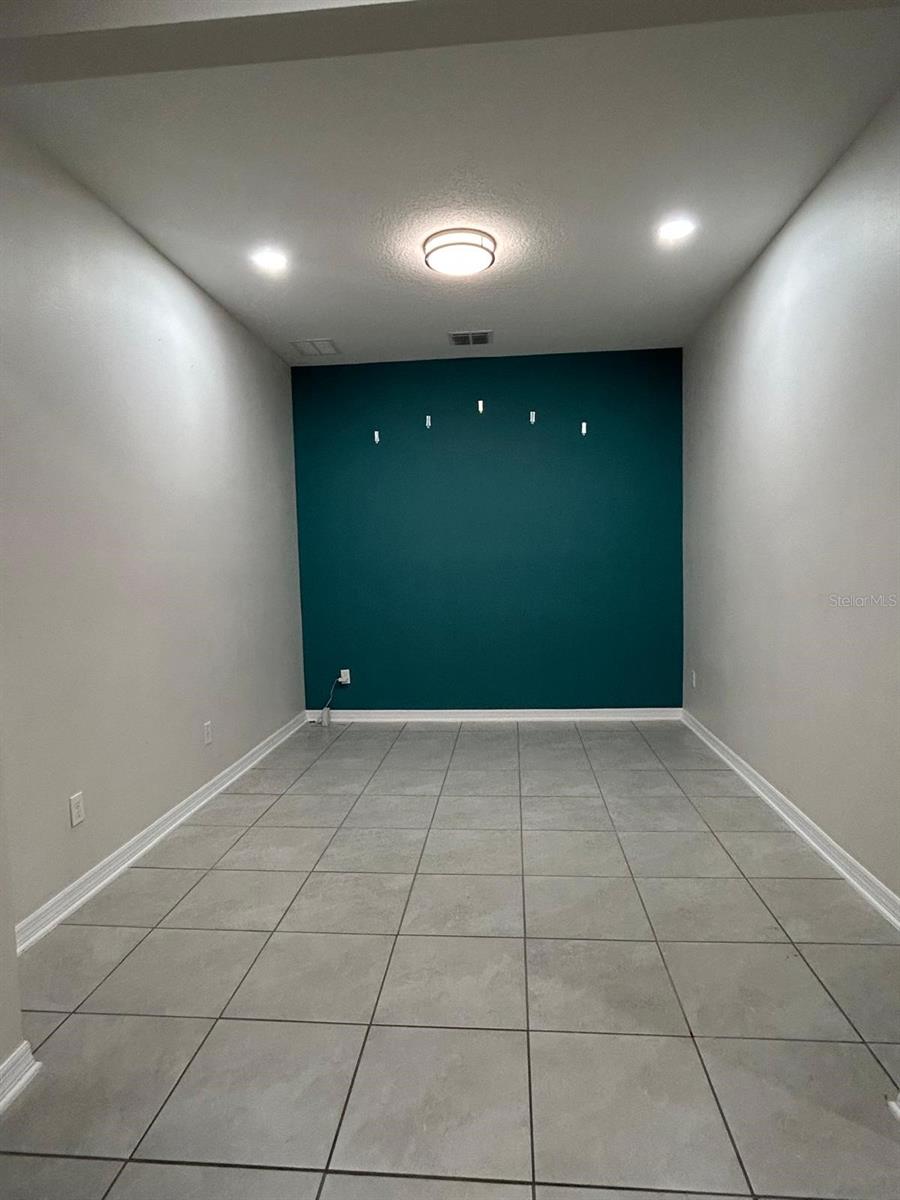 ESTUARY AT ST JOHNS - Residential Lease