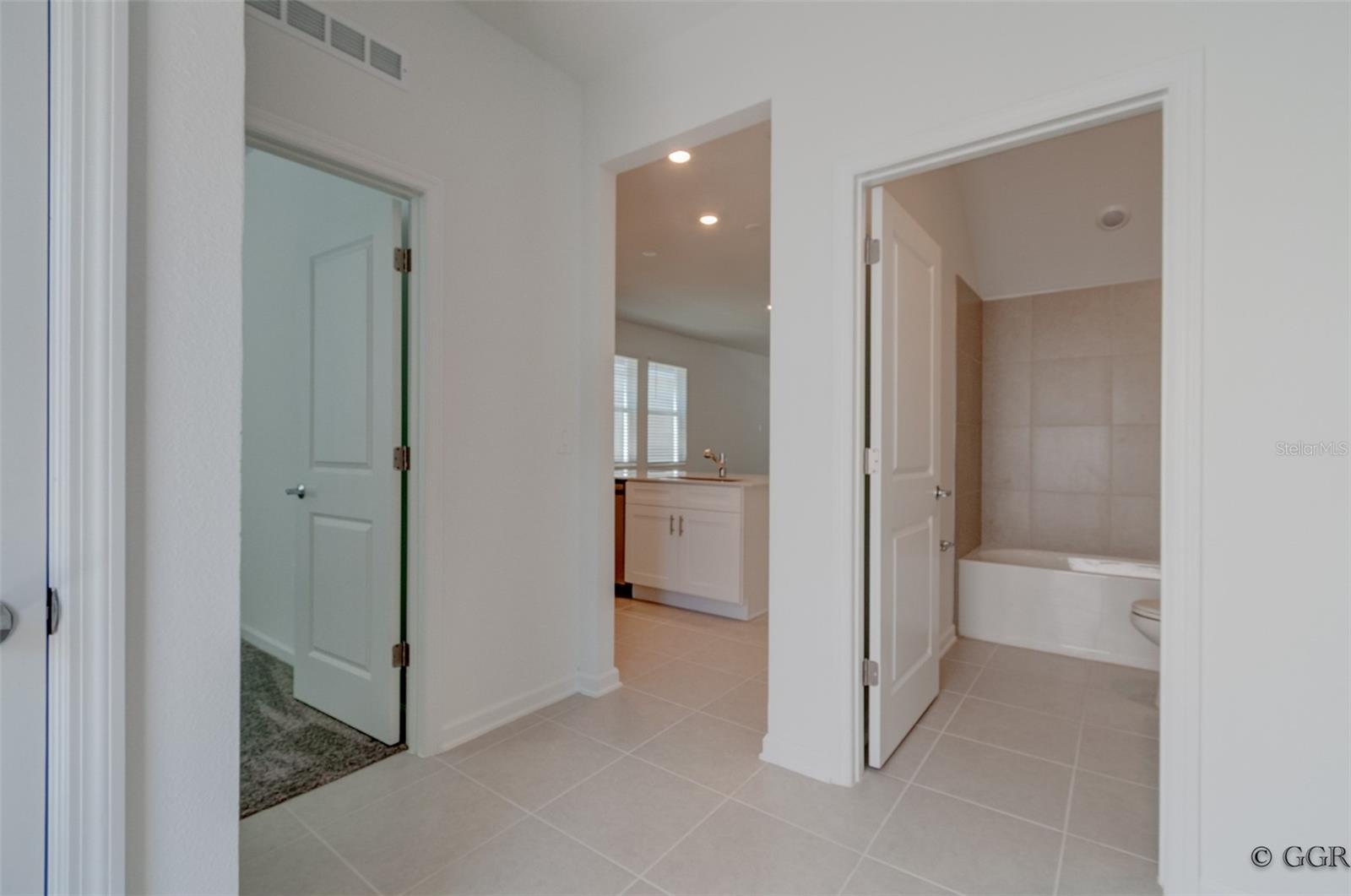 BRONSONS RDG REP - Residential Lease