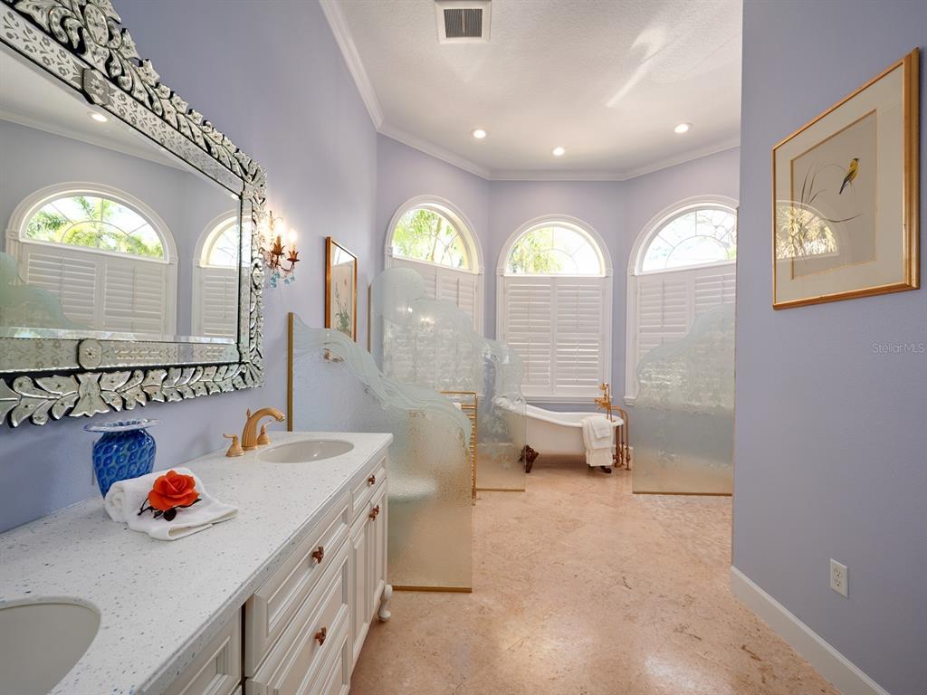 PINE BAY FOREST - Residential