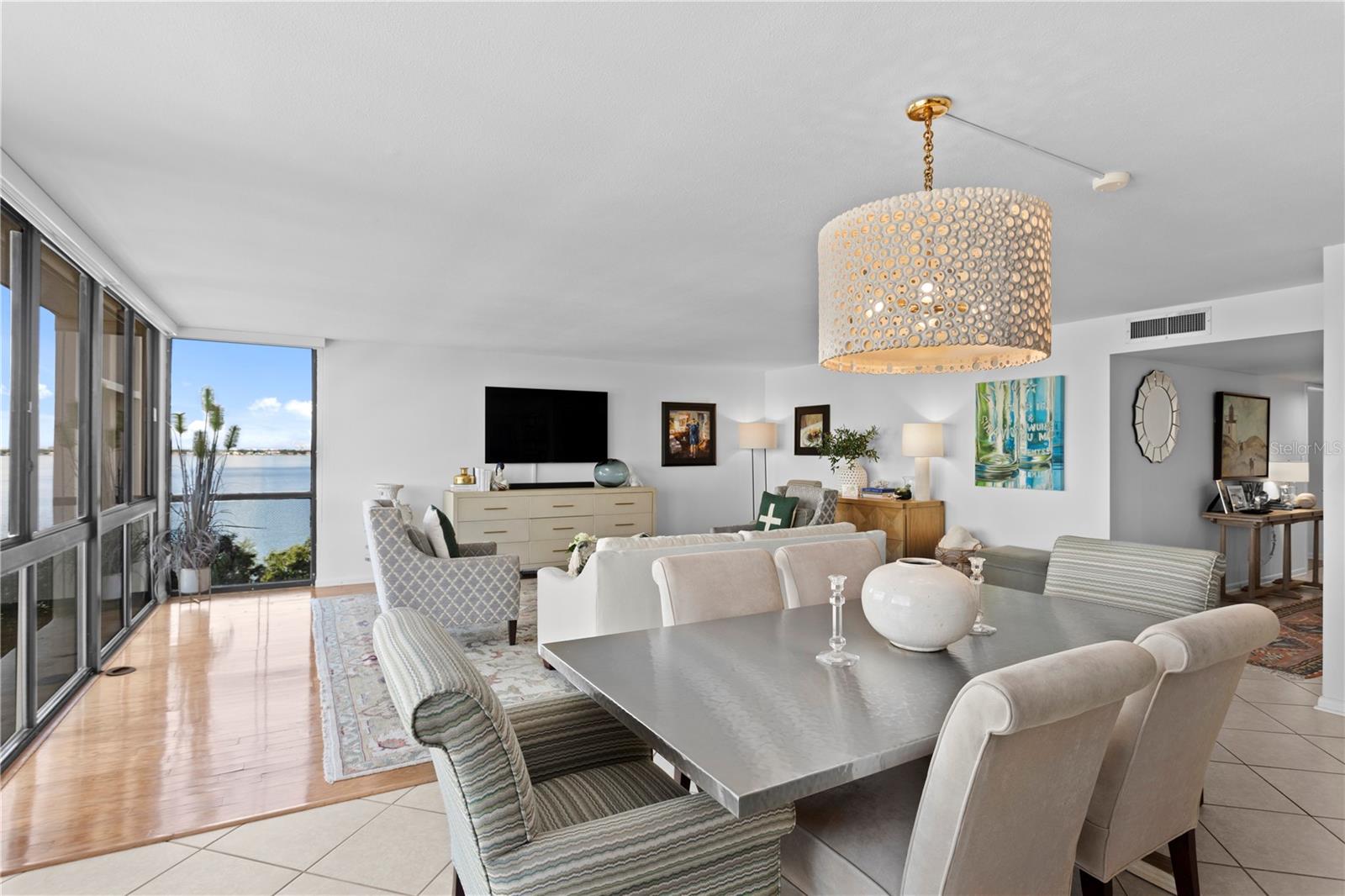 MONTE CARLO TOWERS A CONDOMINI - Residential Lease