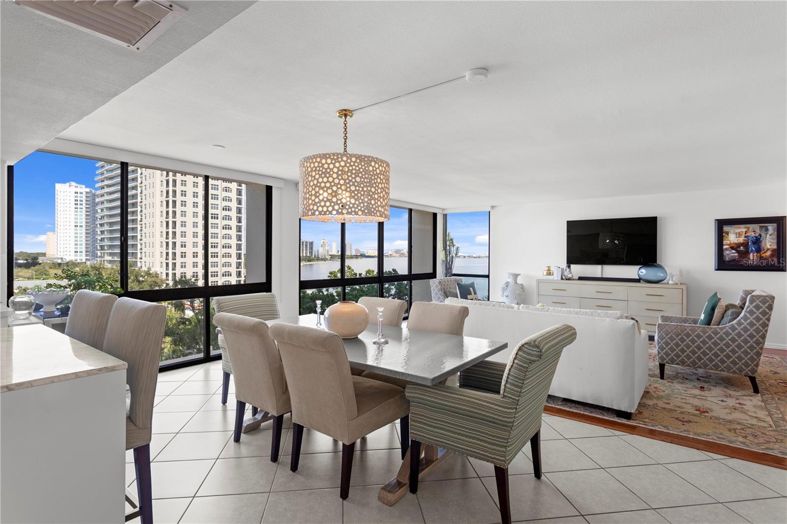 MONTE CARLO TOWERS A CONDOMINI - Residential Lease