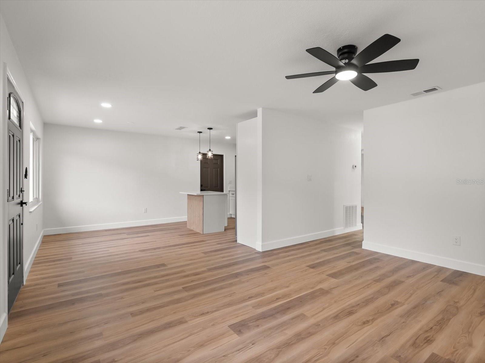 PALM TERRACE - Residential