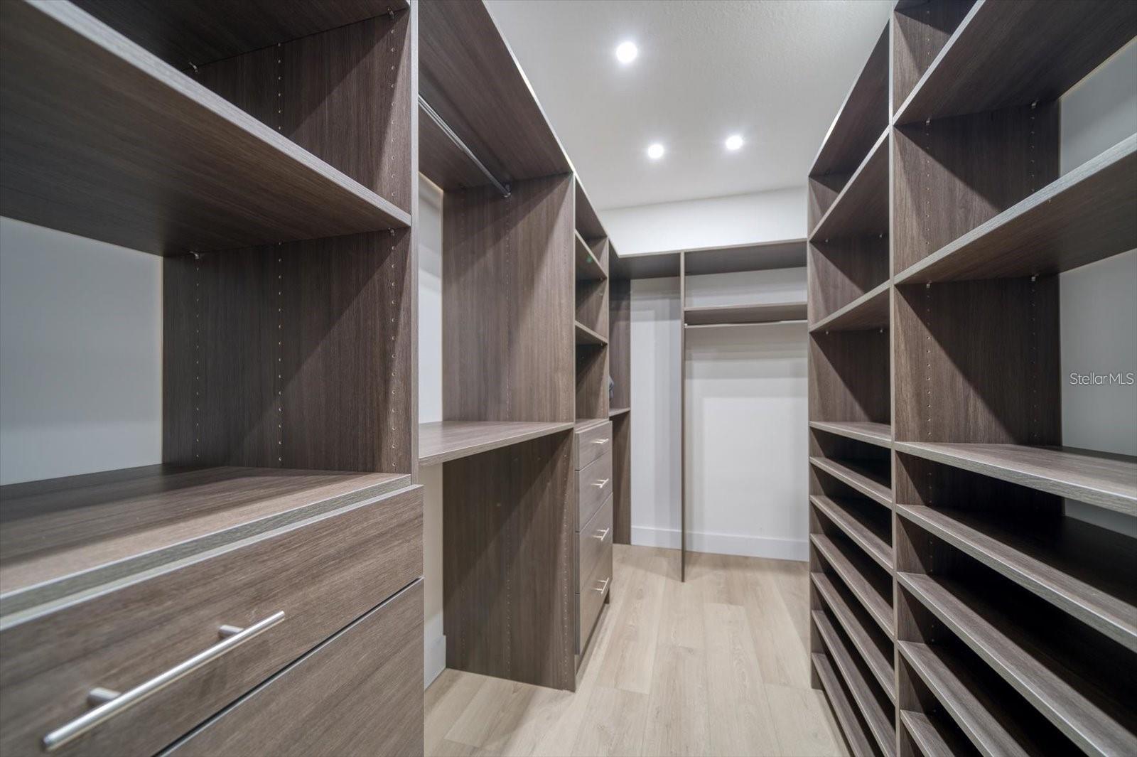 BAYSIDE SUB - Residential Lease