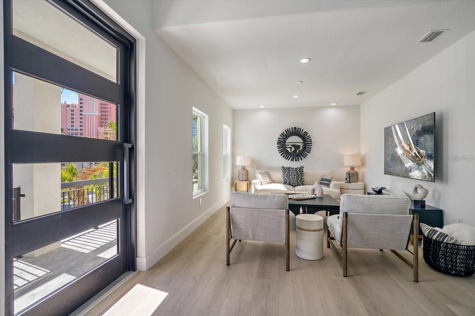 BAYSIDE SUB - Residential Lease