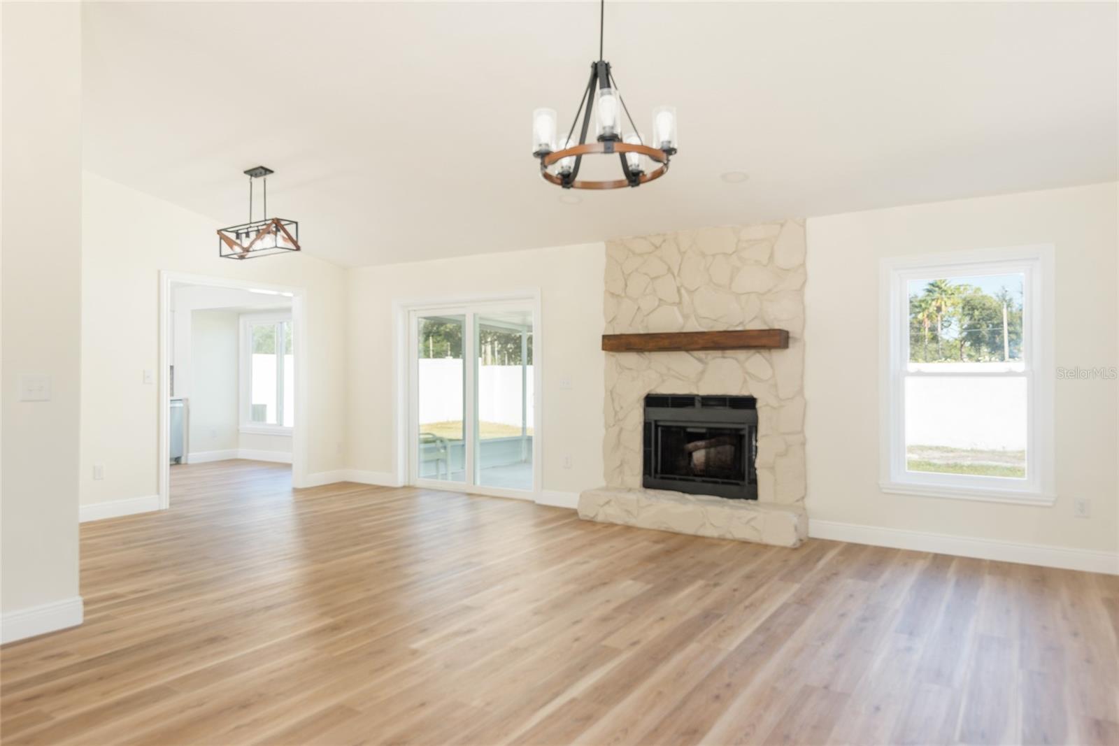 1428 FOXBORO DRIVE