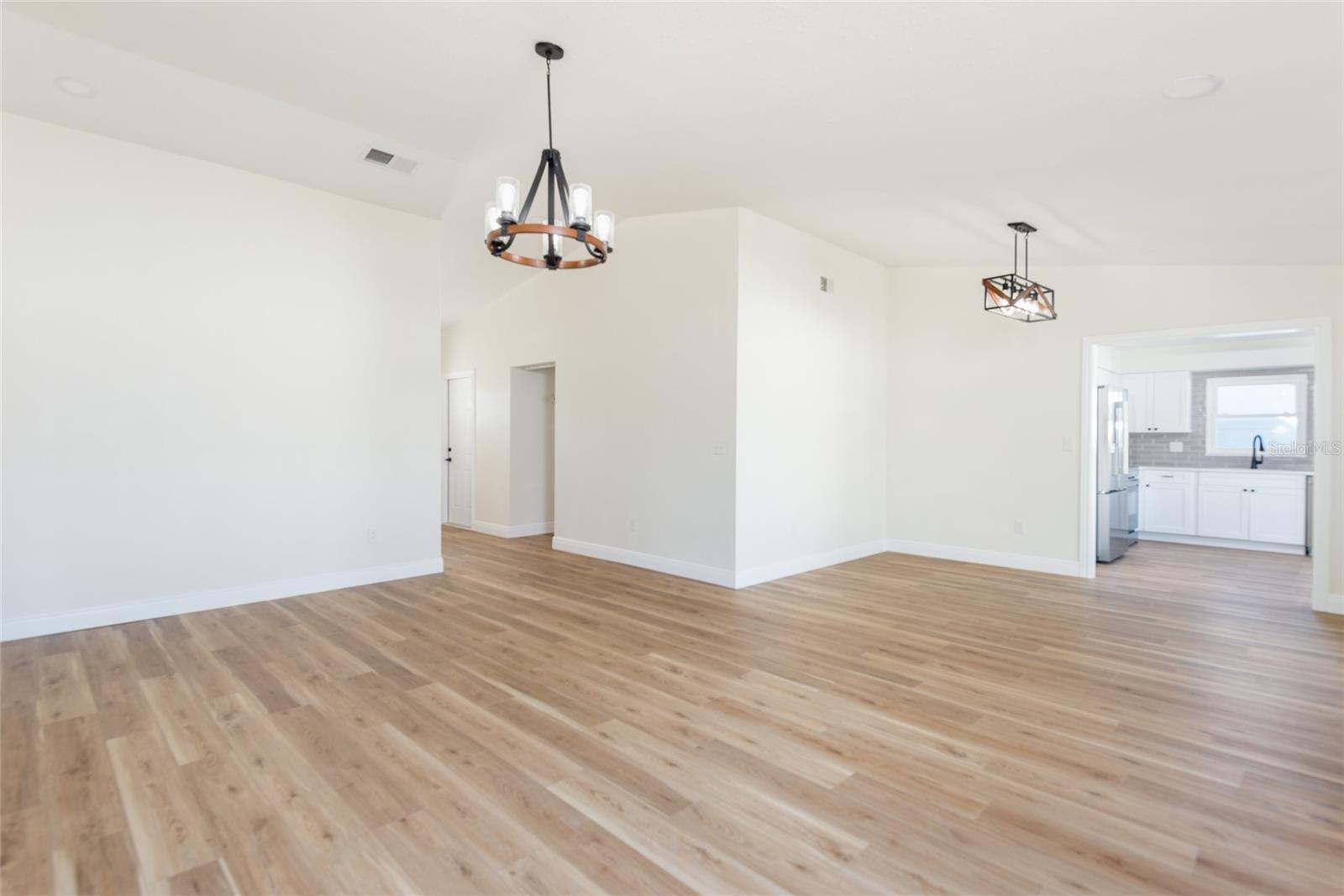 1428 FOXBORO DRIVE