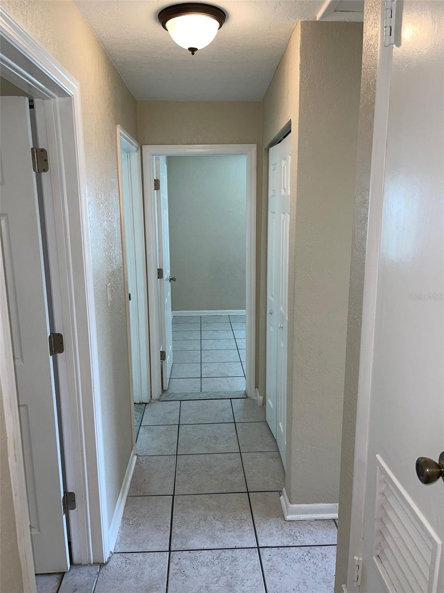 DELTONA LAKES UNIT 01 - Residential Lease