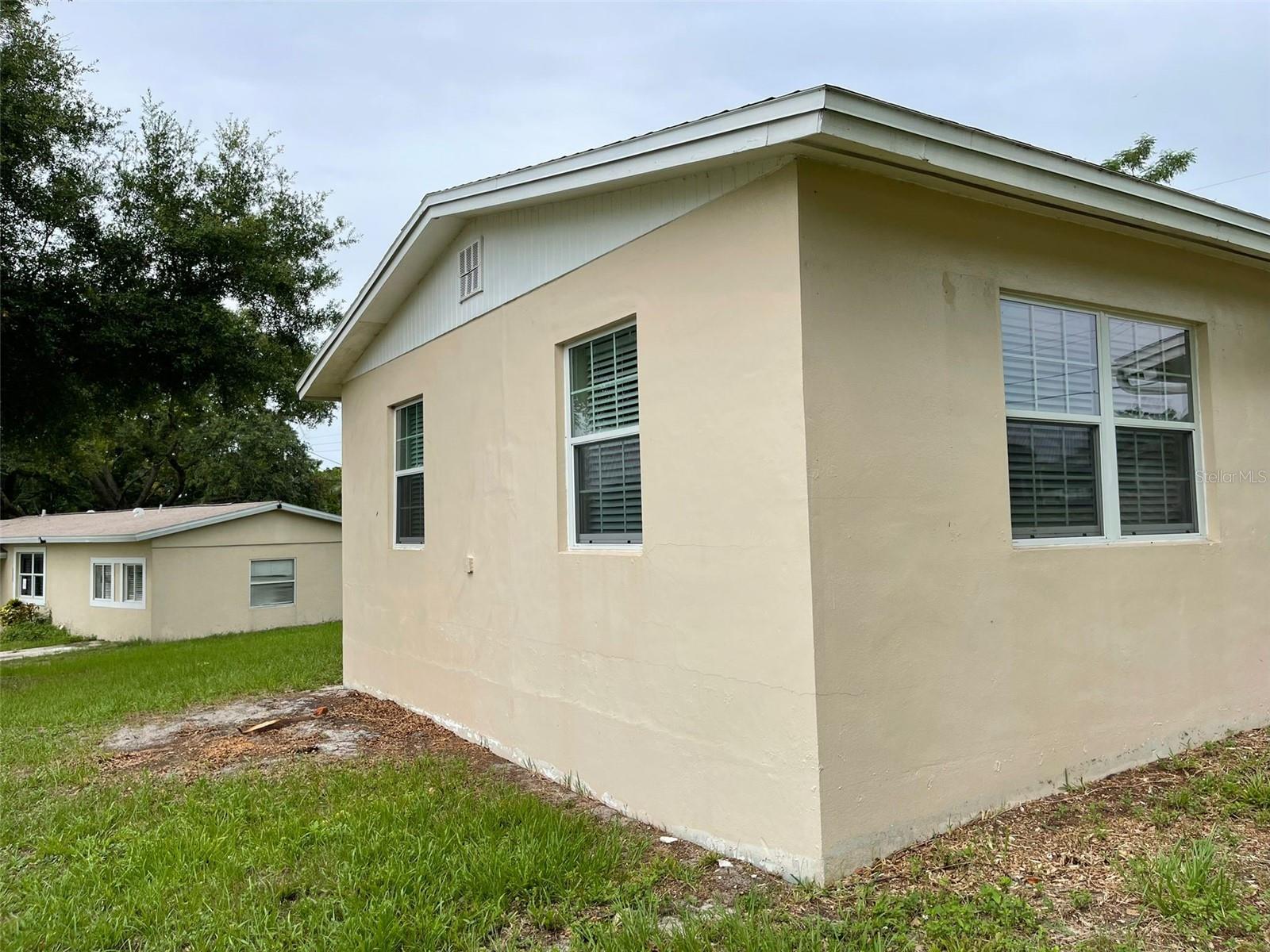 DELTONA LAKES UNIT 01 - Residential Lease