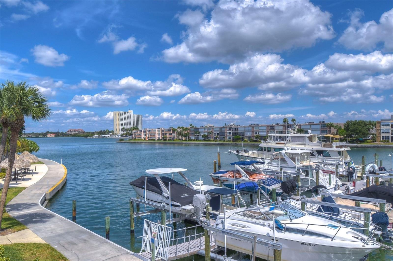 7400 SUN ISLAND DRIVE S 202