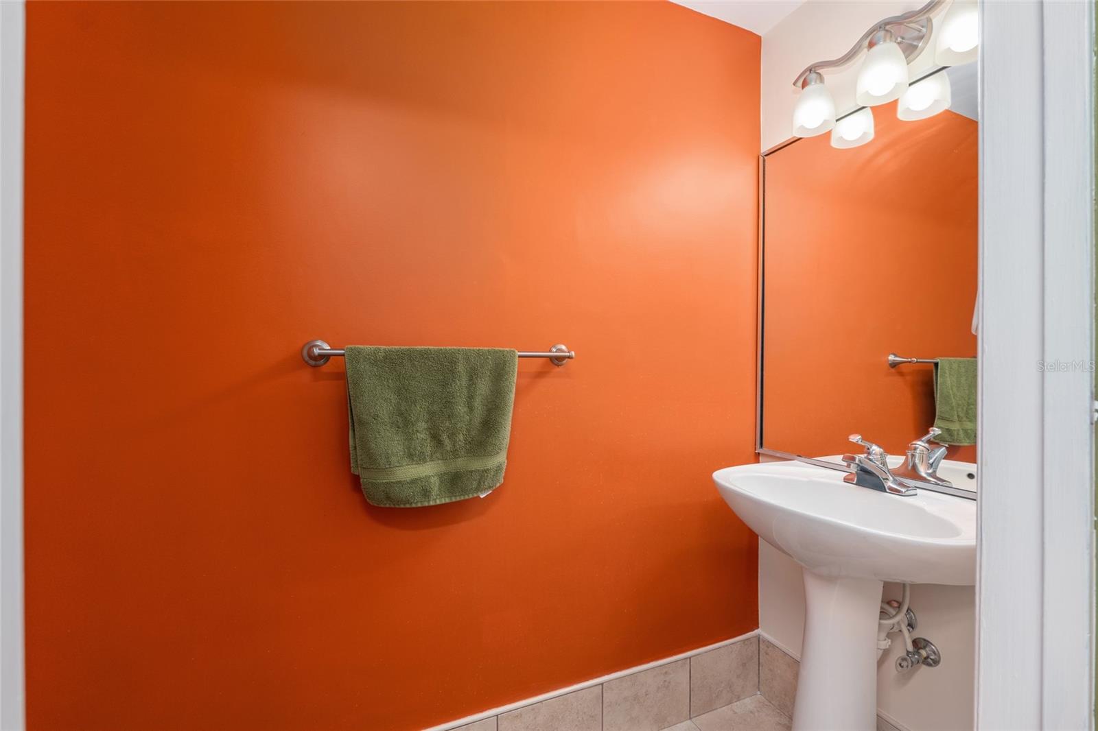 LOFTS OASIS CONDO - Residential