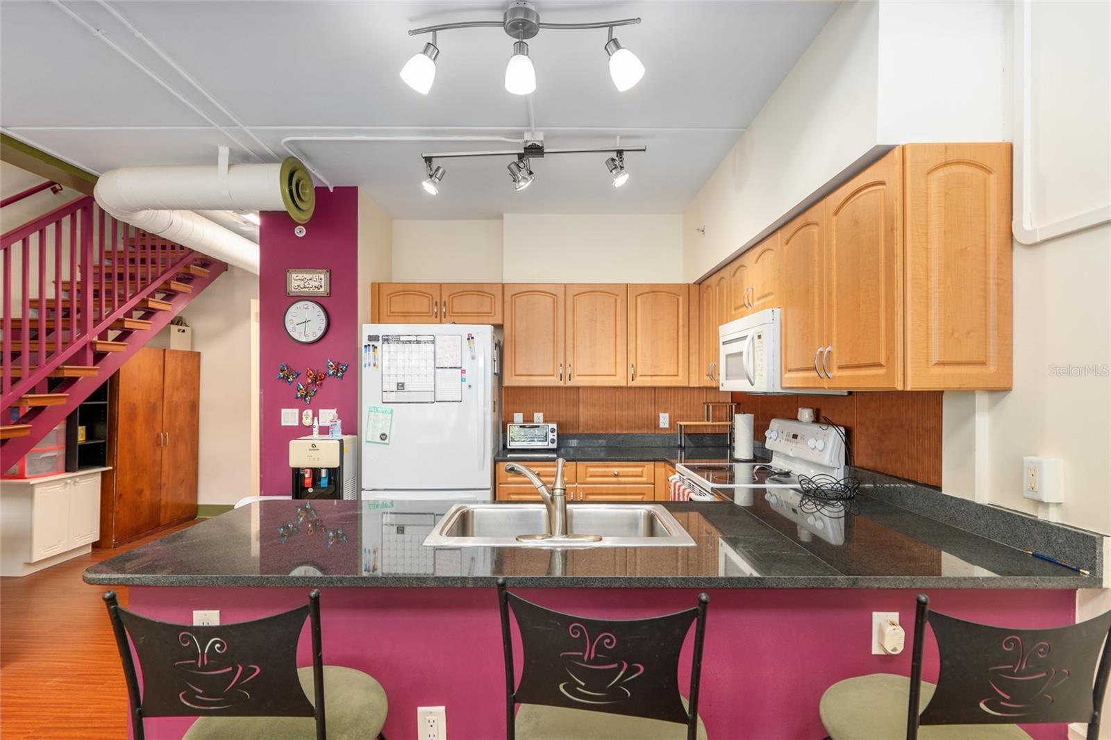 LOFTS OASIS CONDO - Residential