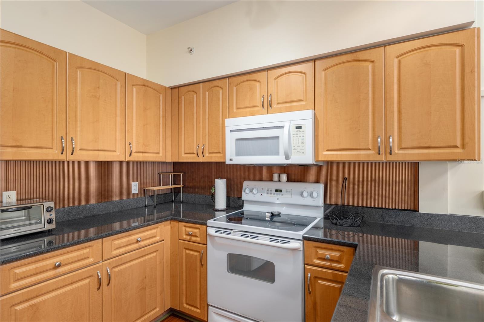 LOFTS OASIS CONDO - Residential