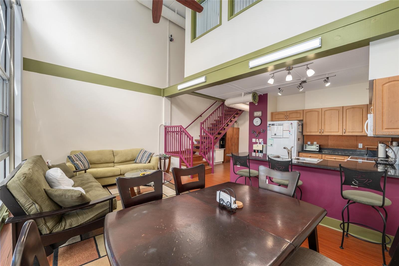 LOFTS OASIS CONDO - Residential