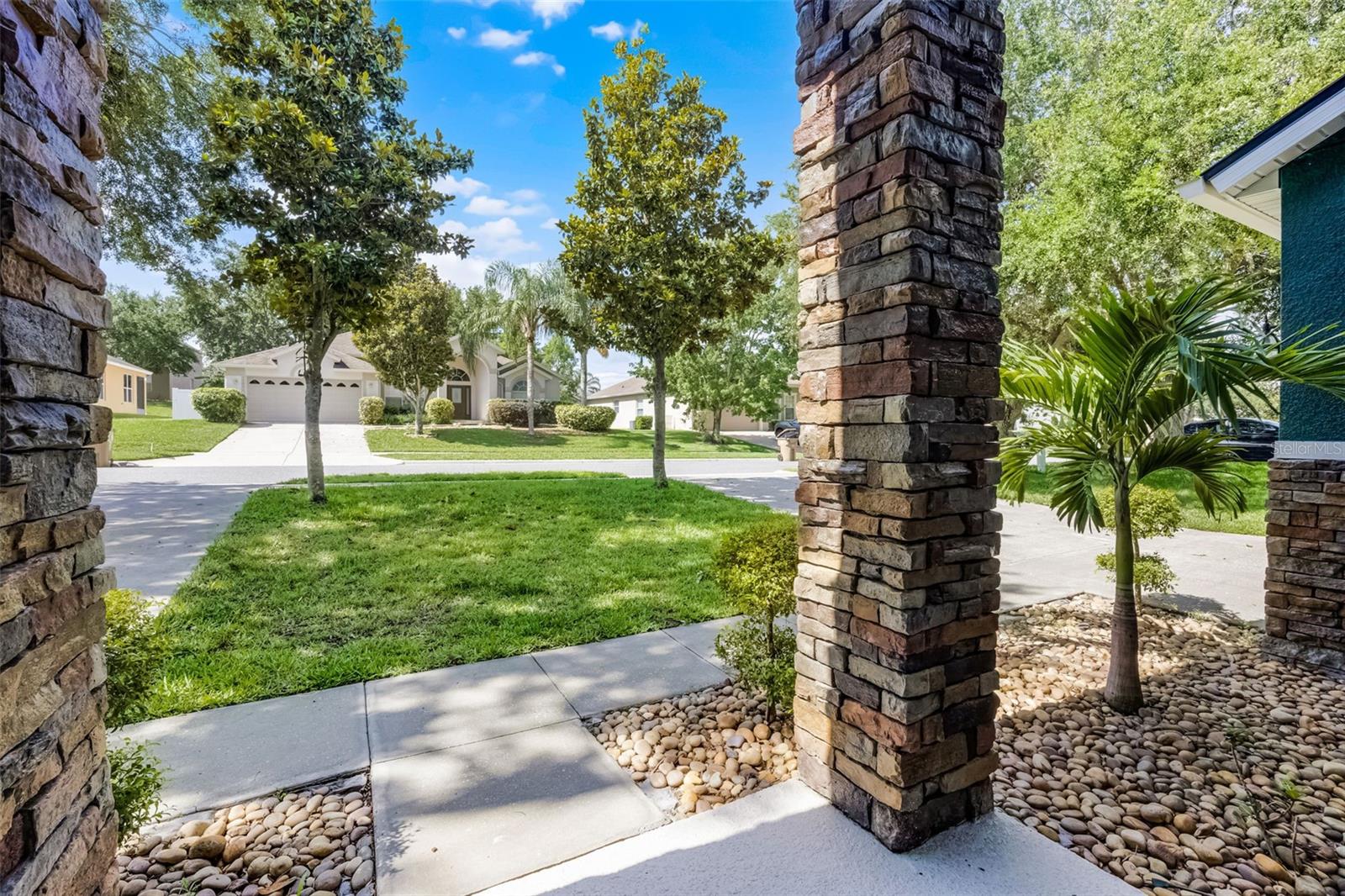 12833 HYLAND LANE