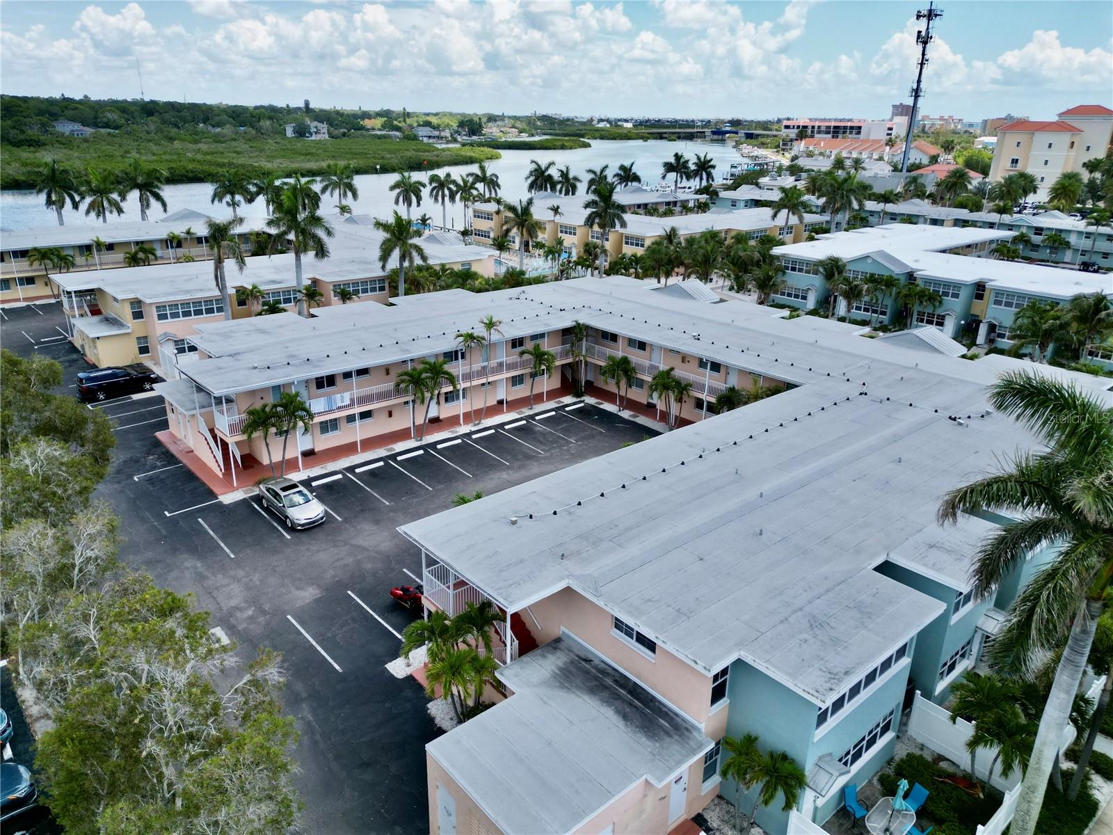BAREFOOT BEACH RESORT OF INDIAN SHORES - Residential