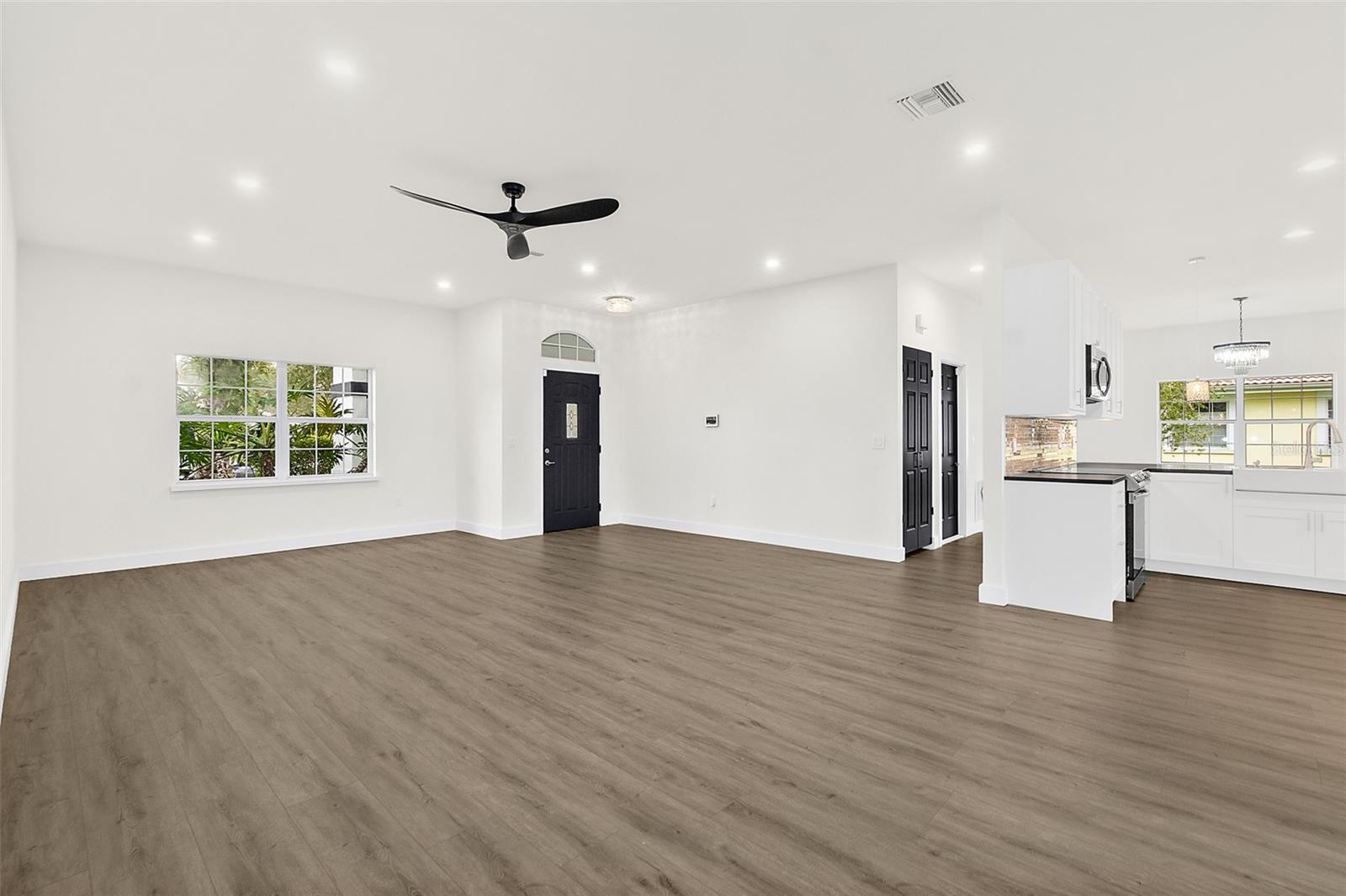 HAMPTONS/PINE LAKES/PALM COAST SEC 20 - Residential