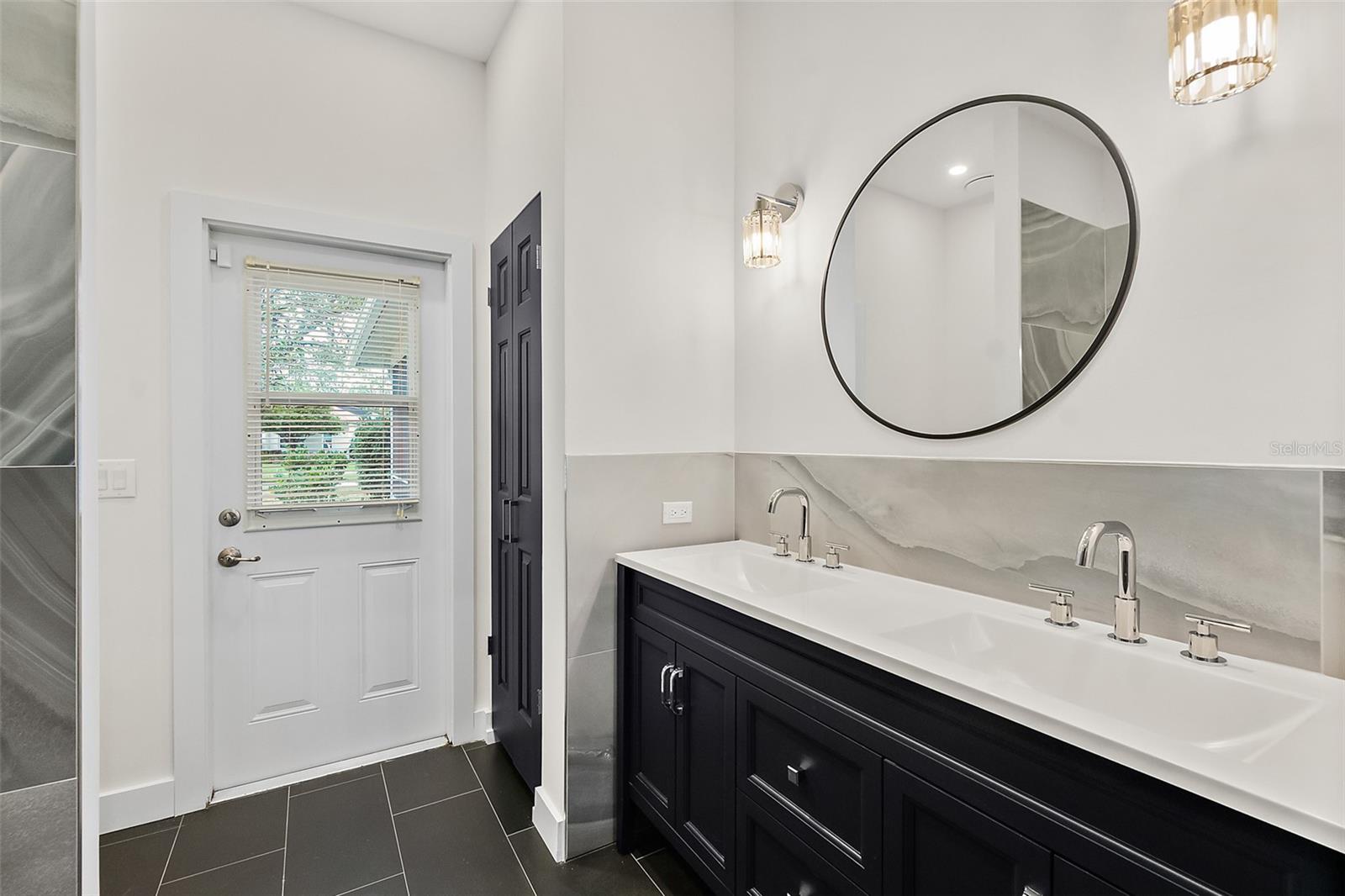 HAMPTONS/PINE LAKES/PALM COAST SEC 20 - Residential